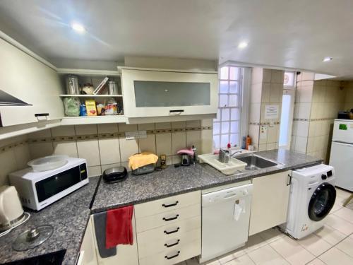 Stay in Bloomsbury Room Type - Double Room with Shared Bathroom