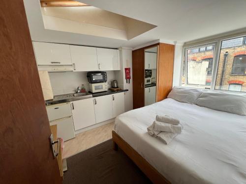 Stay in Bloomsbury Room Type - Double Room with Shared Bathroom