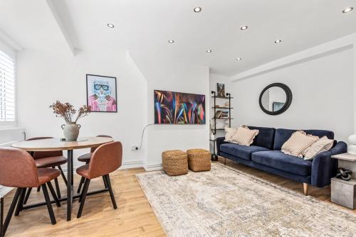Spacious London Bridge Flat - Tap to explore photos