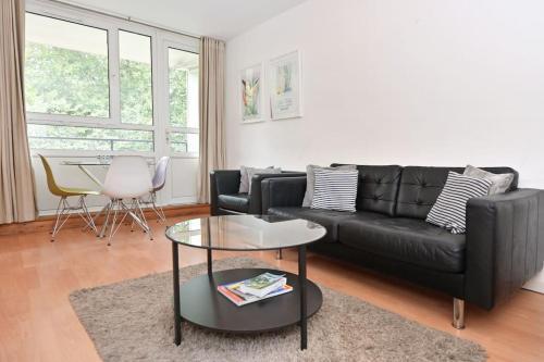 Regents Park- UCL, Apartment with Balcony - Tap to explore photos