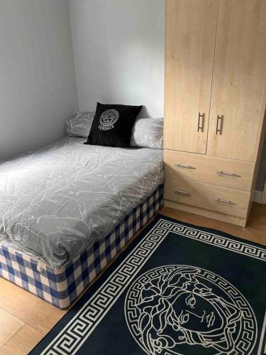 Studio apartment - Tap to explore photos
