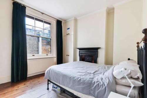 Spacious 1 bed Holborn Apartment - Tap to explore photos