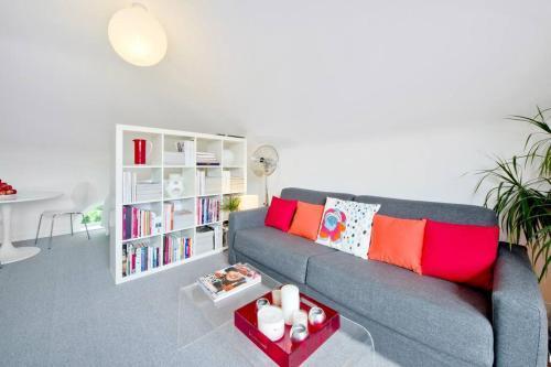 Zone 1! 2 bed duplex Apartment! - Tap to explore photos