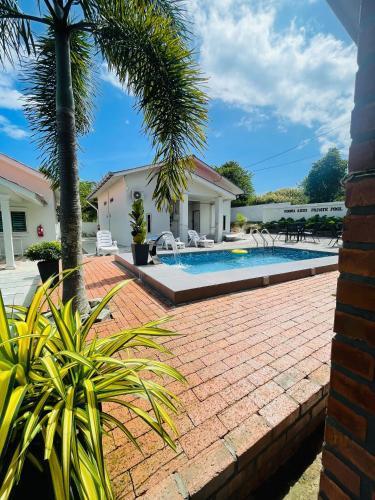 ROOMA KICHI PRIVATE POOL - Tap to explore photos