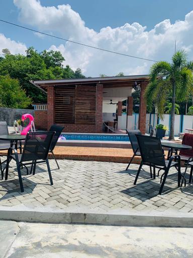 Rooma Kichi Private Pool - Tap to explore photos