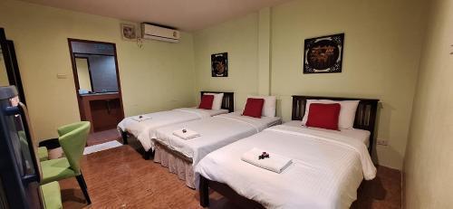 Baan Kluay Mai Guest House