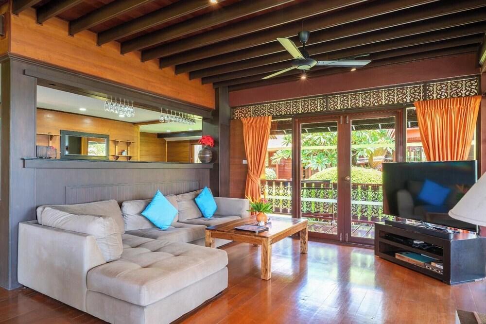 Tropical Beachside 4 bedroom Villa KBR23 - Tap to explore photos
