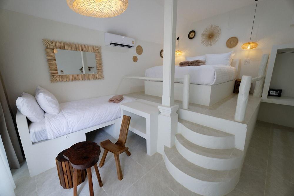 Blue Turtle Hotel Samui Room Type - Deluxe Villa, 1 Bedroom, Terrace