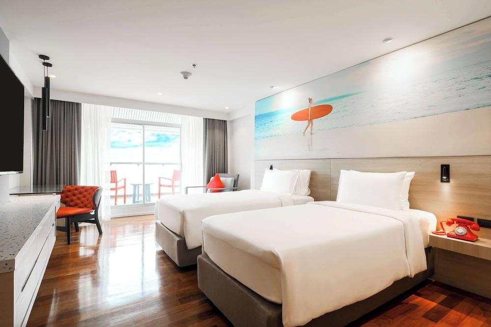 Radisson RED Phuket Patong Beach Room Type - Superior Room