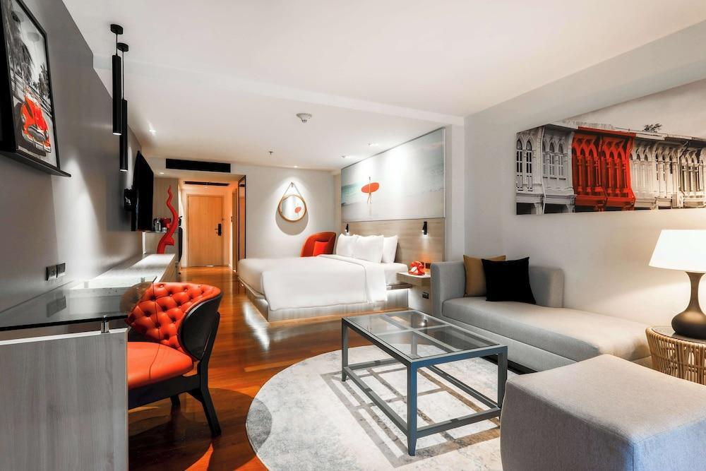 Radisson RED Phuket Patong Beach Room Type - Deluxe Room