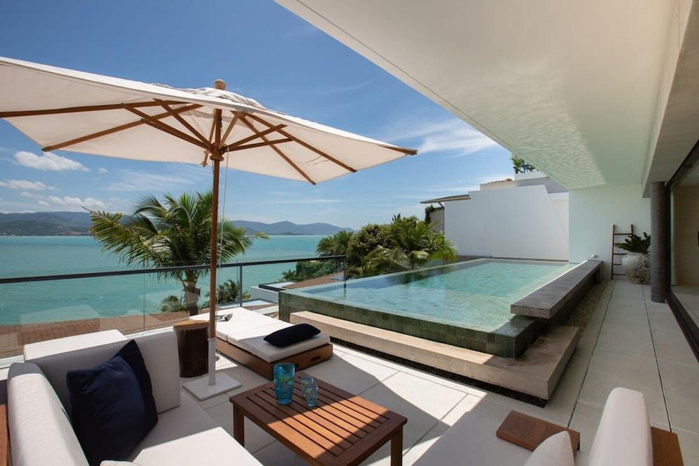 Muscat 3-bedroom Villa With Beach Access Room Type - House