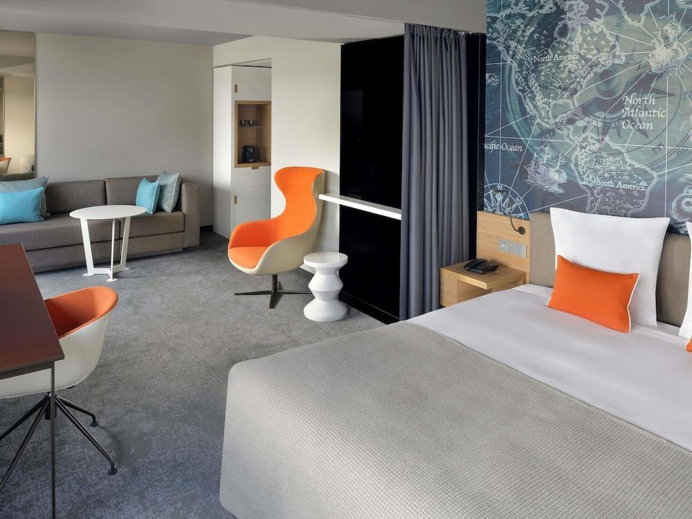 Movenpick Hotel Amsterdam City Centre Room Type - Junior Suite, 1 King Bed