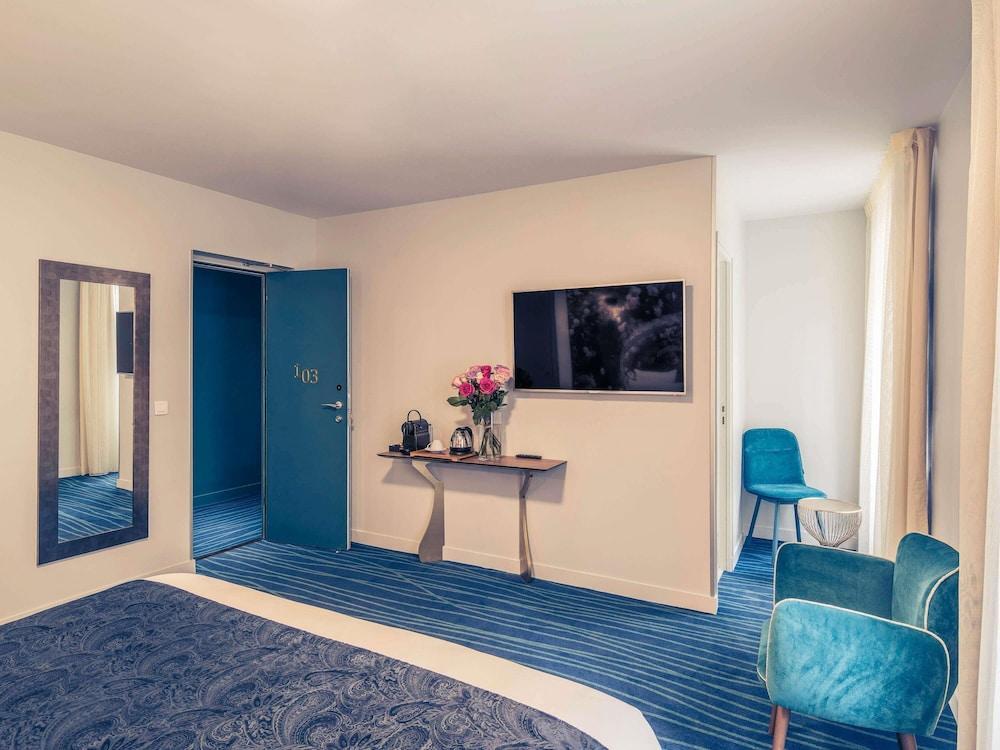 Hotel Mercure Paris Suresnes Longchamp Room Type - Privilege, Superior Double Room, 1 Double Bed