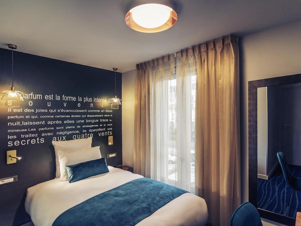 Hotel Mercure Paris Suresnes Longchamp Room Type - Standard Room with twin beds