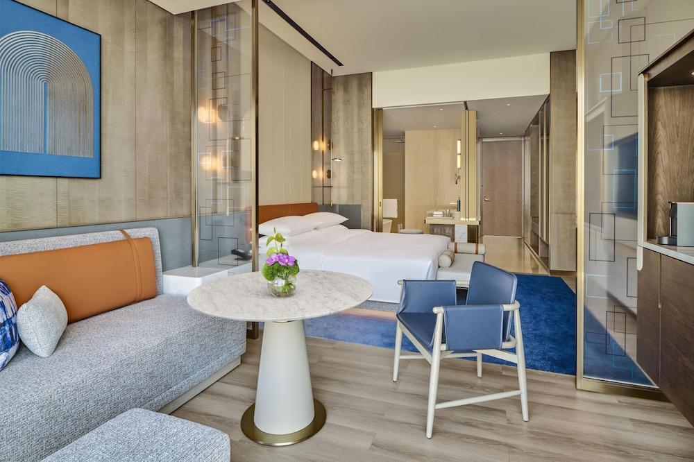 Hilton Shanghai Zhangjiang Science City Room Type - King Deluxe Room