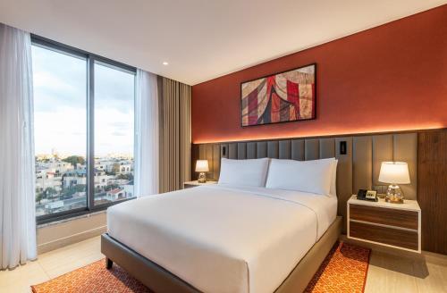 Doubletree by Hilton Amman Hotel & Residences Room Type - One-Bedroom King Suite with Balcony