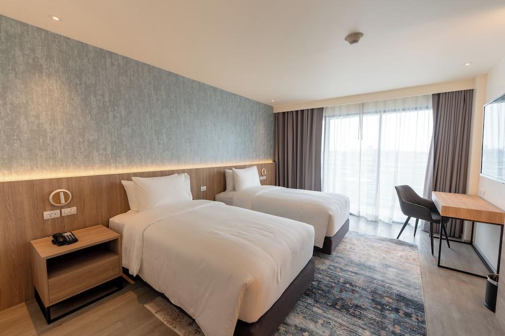 TARA Bangkok Riverside (Formerly GLOW Bangkok Riverside) Room Type - Deluxe Twin Room