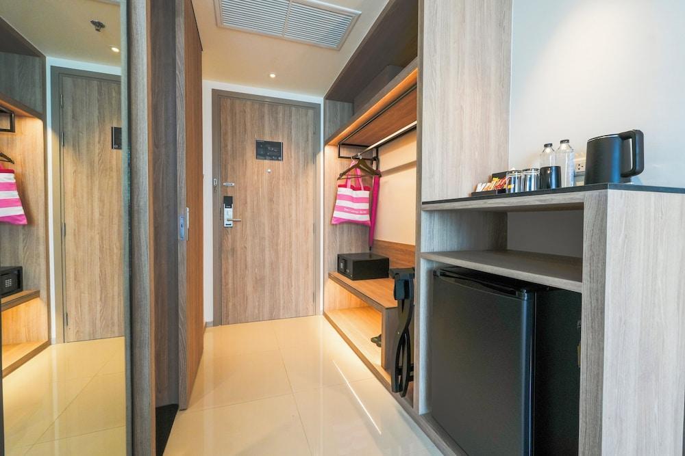 TARA Bangkok Riverside (Formerly GLOW Bangkok Riverside) Room Type - Superior Twin Room