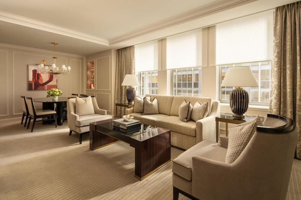 Waldorf Astoria New York Room Type - PREMIER ONE BEDROOM SUITE