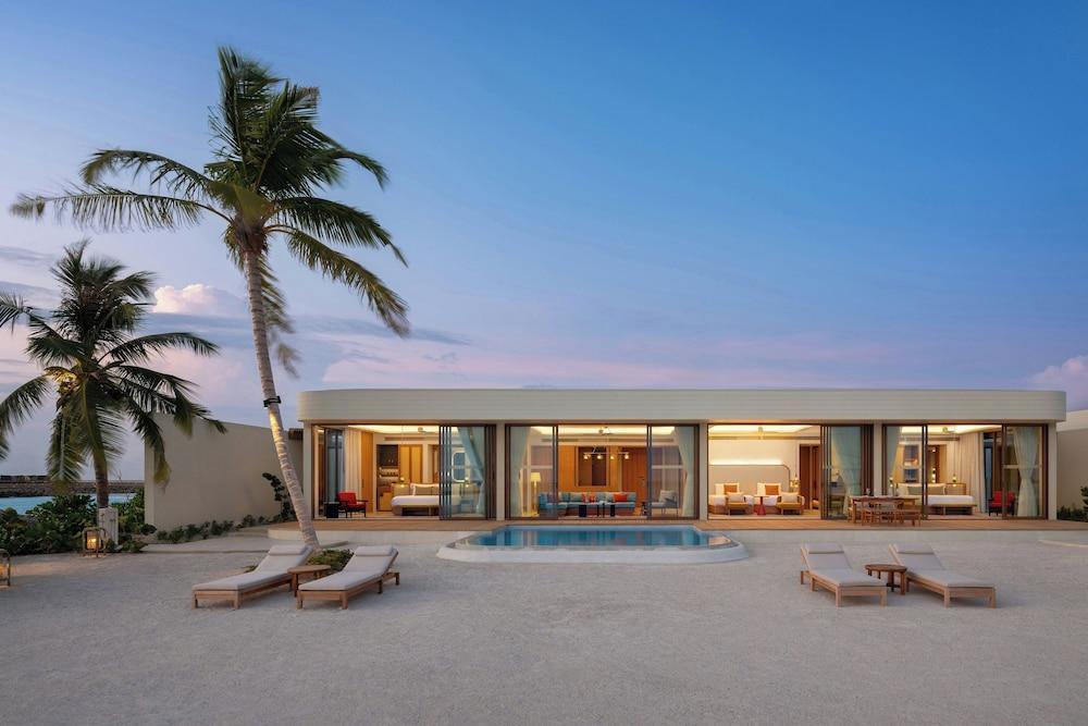Centara Grand Lagoon Maldives Room Type - Three-Bedroom Sunset Beach Pool Residence