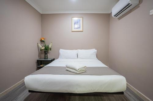 HOTEL 28 RAPID Room Type - Superior Queen Room