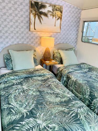 Mornington Peninsula Retro Caravans Room Type - Caravan - Daisy