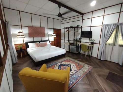 Api-api Eco Chalet