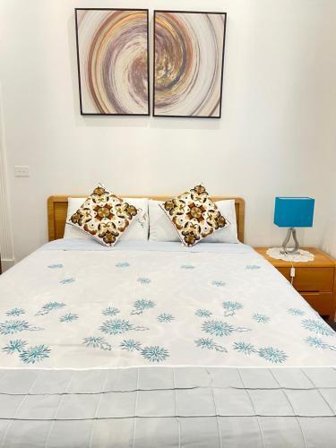 Spacious Room with Ensuite next to Coburg Station, Non Smoking House - Tap to explore photos