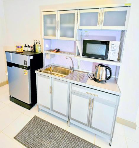 Beach Front Queen's Castle - Kid friendly, Holiday like Royalty Room Type - Family Room with Terrace