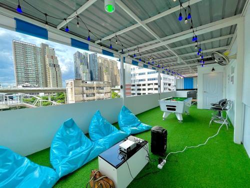 k4 be chill *Wongwianyai BTS_80m*Family&Friend*