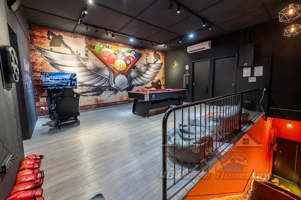 KL Town Homestay 16 Pax - Karaoke, VR & Racing Games