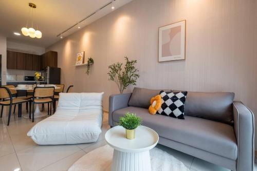 Blissful Cottage@FeelHome/2BR,7pax,MRT 中文房东 - Tap to explore photos