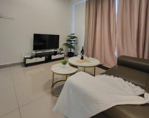 Desa ParkCity 3Room 2Bath - Tap to explore photos