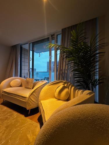 Entire Luxurious Flat In London Beckton Excel Netflix & Free WiFi - Tap to explore photos