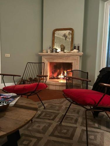 Olivella- Country house a step away from Rome - Tap to explore photos