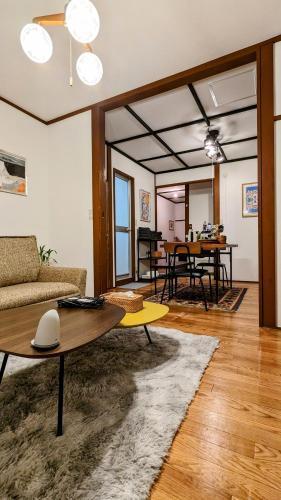 Animal Art Apartment 201 - Tap to explore photos