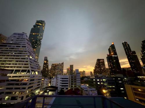 Cozy studio room for 3 guests at Center-Silom - 5B