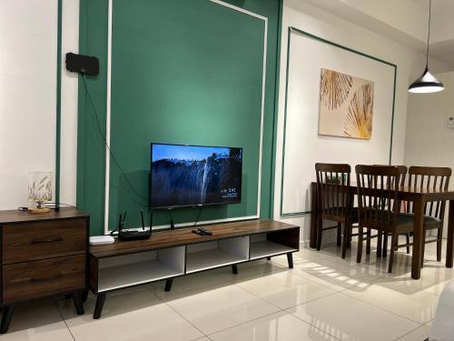 Chambers Residence KLCC By Purple Orchid - Tap to explore photos