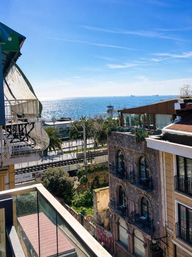 Sultanahmet La Petite Hotel - Tap to explore photos