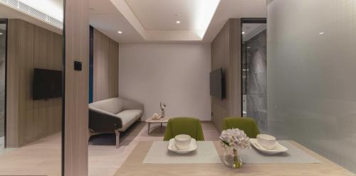 The Stellar Room Type - City View Family Suite (1 bedroom + Multi-purpose Room) The Stellar Room Type - City View Family Suite (1 bedroom + Multi-purpose Room)