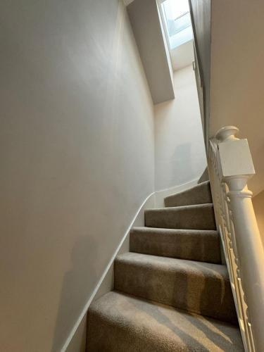 Brentford Guest Rooms - Tap to explore photos
