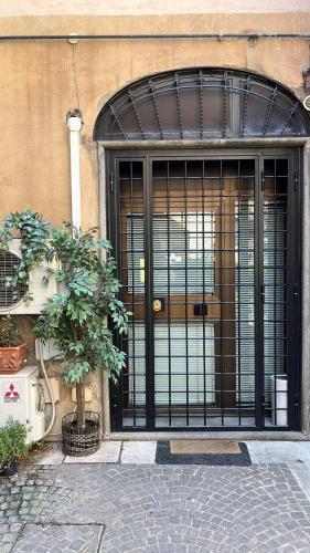 Domus Chiavari House - Tap to explore photos