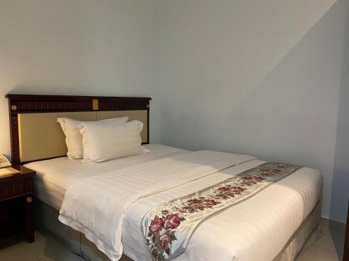Budget Hotel AL Amin - Tap to explore photos