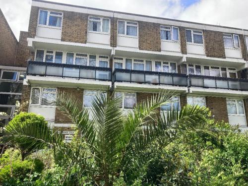 Laret Guest House