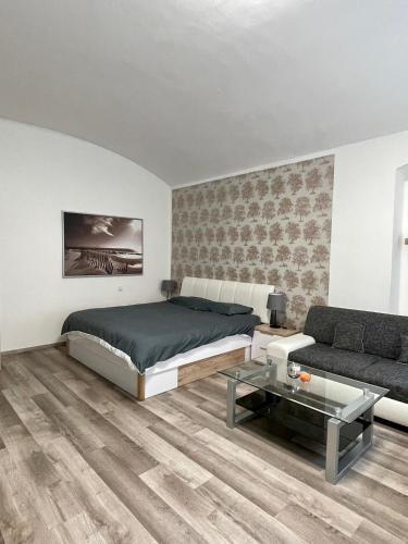 Wenceslas Square Two-floor Apartment - Tap to explore photos