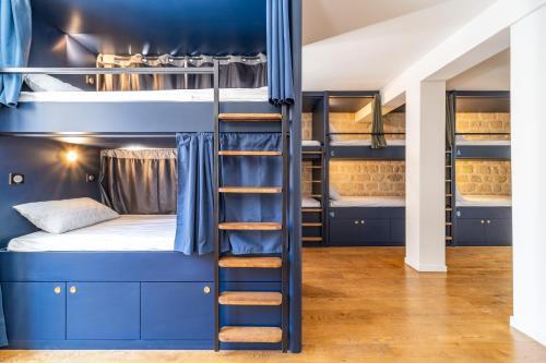 FRATERNiTY-HOTEL