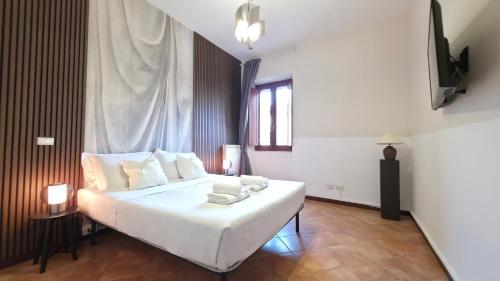 Sant'Angelo Apartments - Tap to explore photos
