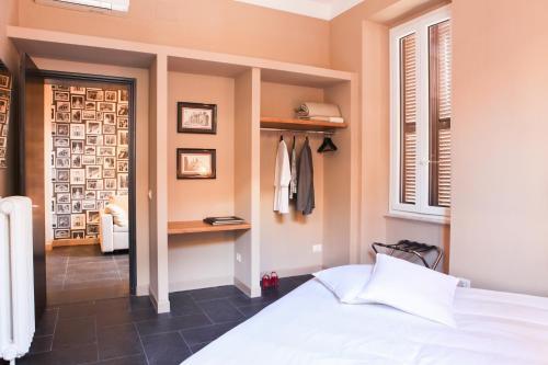 App Condotti Luxury Apartment In Rome - Tap to explore photos