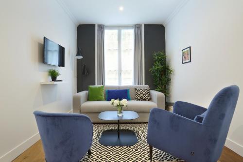 Rent a Room - Residence Blanche - Tap to explore photos