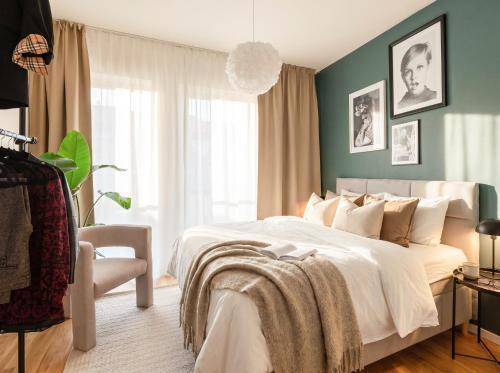 TurnKey I Republic Square Apartments